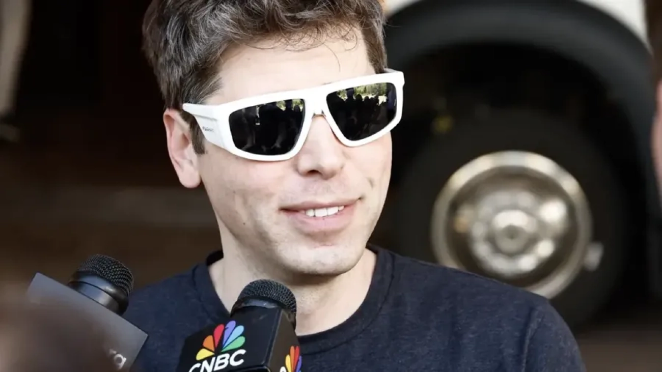 sam-altman-ceo-openai-menghadiri-konferensi-media-dan-teknologi-tahunan-allen-and-co-sun-valley-di-sun-valley-resort-di-sun-va-1752128010065_169